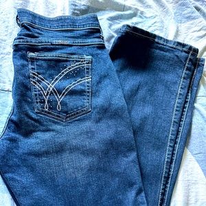 Women’s Wrangler denim jeans size 11-12/34 Q-baby